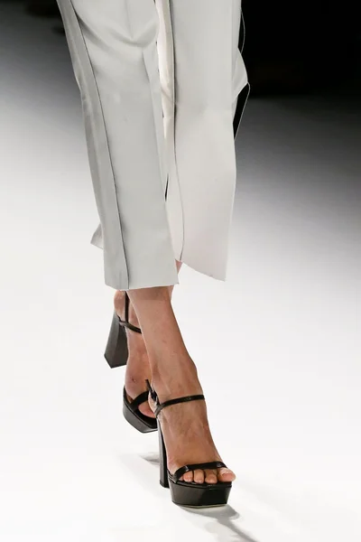 Look 27
